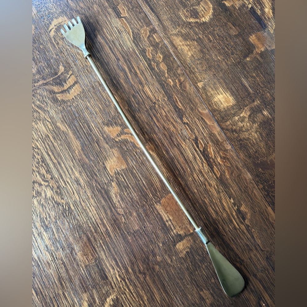 Vintage Solid Brass Shoe Horn & Backscratcher – Long Handle – Mid Century. BR